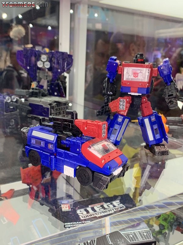 SDCC 2019  Ratchet, Impactor  Holo Mirage Powerdasher  Greenlight  (28 of 29)